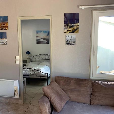Maison de pays au centre du village Saint-Martin-de-Ré Extérieur photo