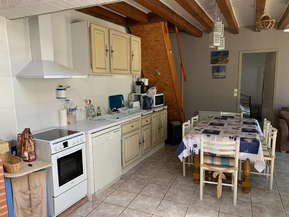 Maison de pays au centre du village Saint-Martin-de-Ré Extérieur photo
